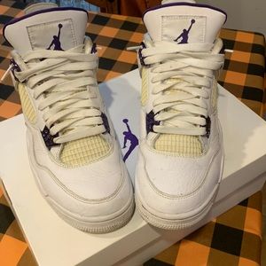 Air Jordan 4 Retro